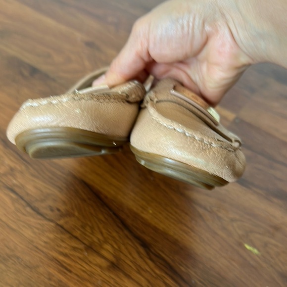 Calvin Klein Tan Flats Timeless Comfort - Picture 2 of 8